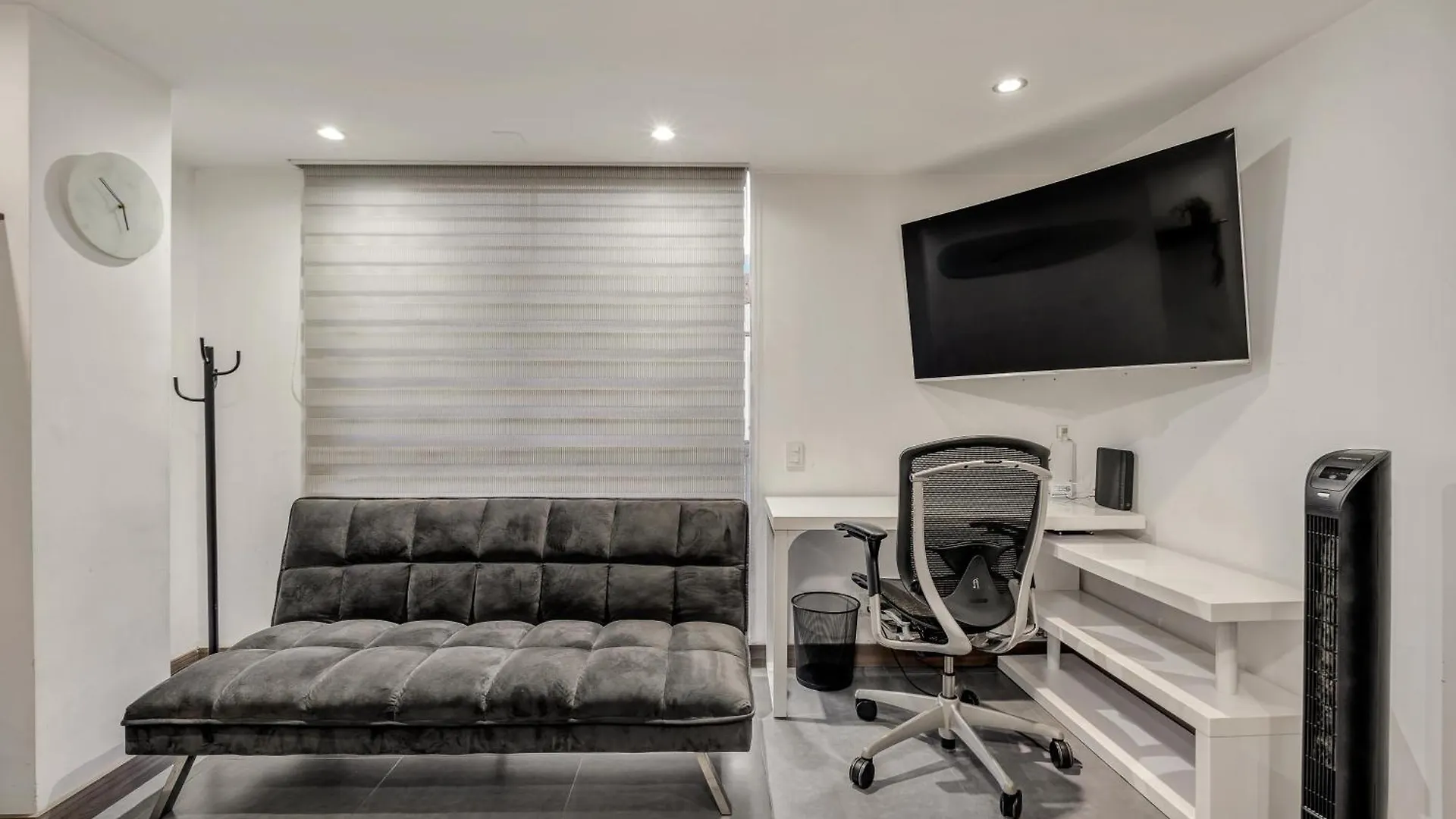 Aparta Estudio En Edificio La Frontera Medellin Apartment