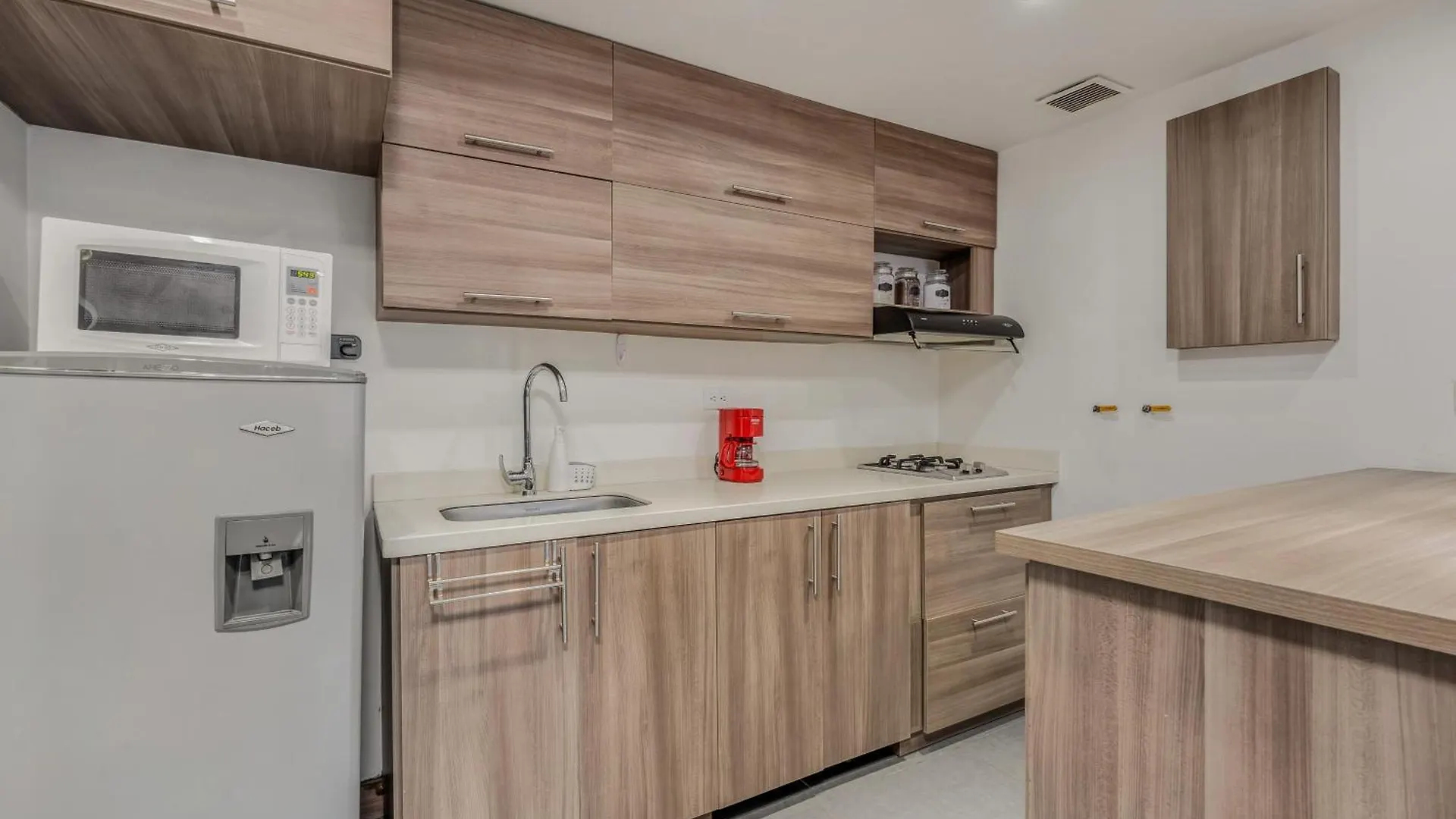 Aparta Estudio En Edificio La Frontera Medellin Colombia
