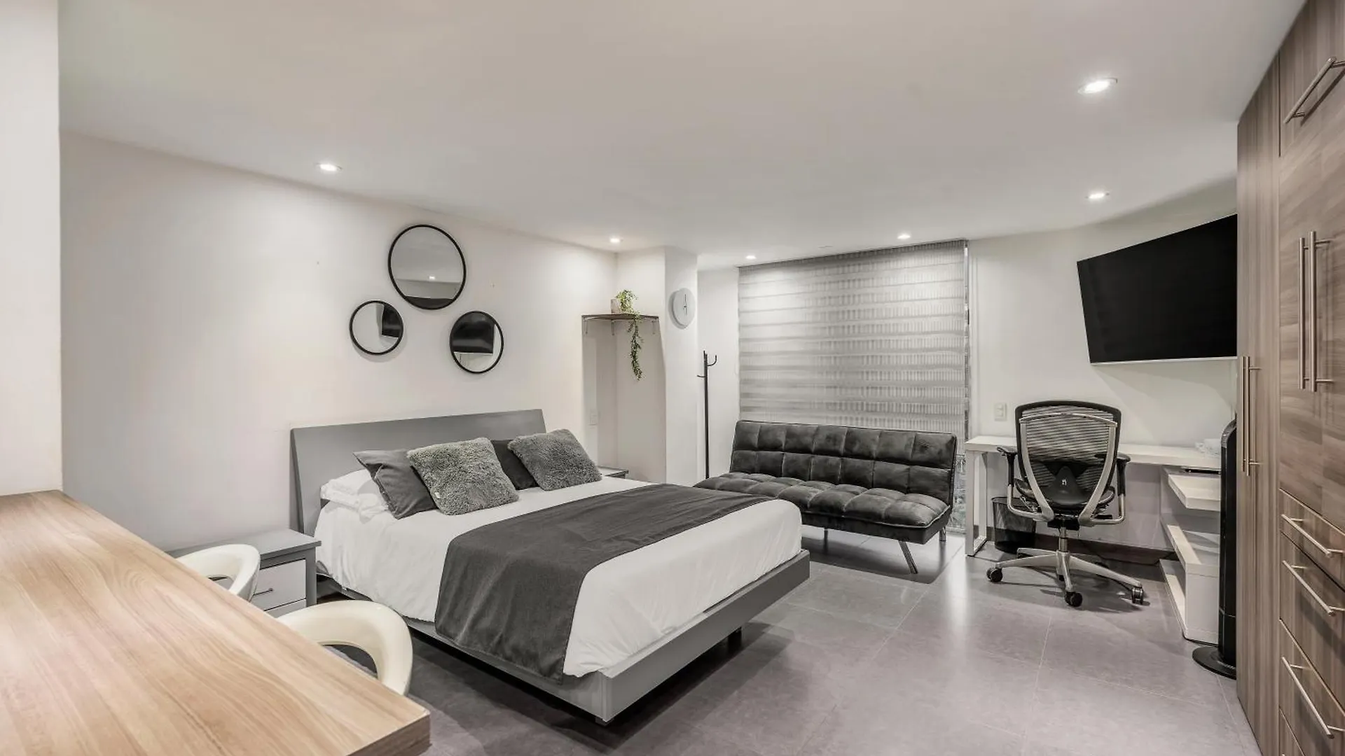 Apartment Aparta Estudio En Edificio La Frontera Medellin Colombia